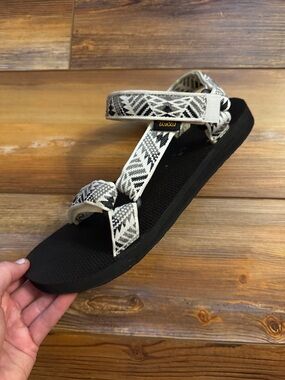 Teva Original Universal Sandals Size 8 Boomerang White Grey Aztec Strap